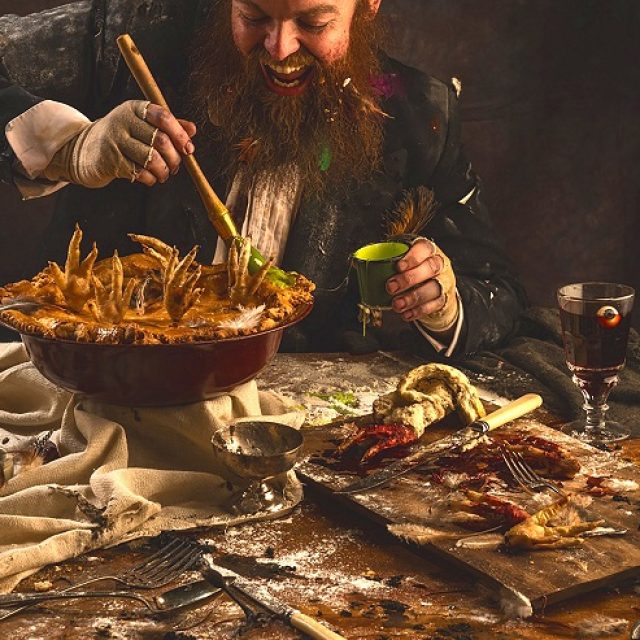 Must See: A Gruesome Dinner At the Twits