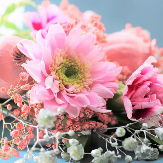 Greeting Cards Come to Life with Flowercard