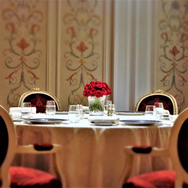 The most Romantic Restaurant in Dubai – Vanita’s at Palazzo Versace