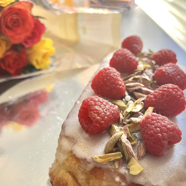 Recipe: Lemon Drizzle Cake